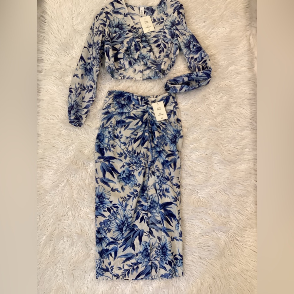 H&M two piece blue floral set